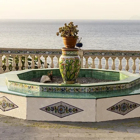 La Dimora Dei Ricci Bed & Breakfast *